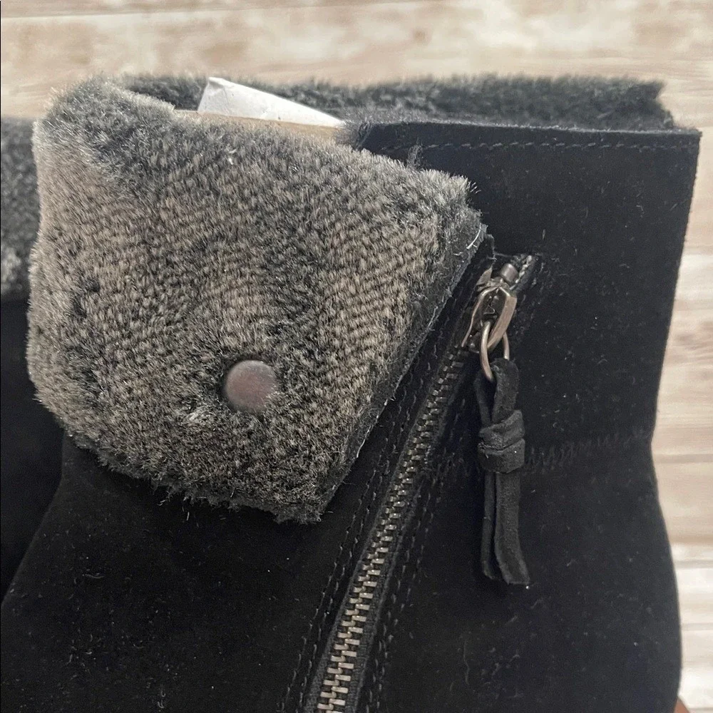 Baretraps Wyoming Womens Black Suede Water Resistant Faux Fur‎ Lug Sole Boots